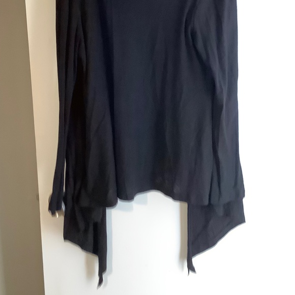 Black lightweight sweater with cute pleated shoulders - Picture 3 of 7